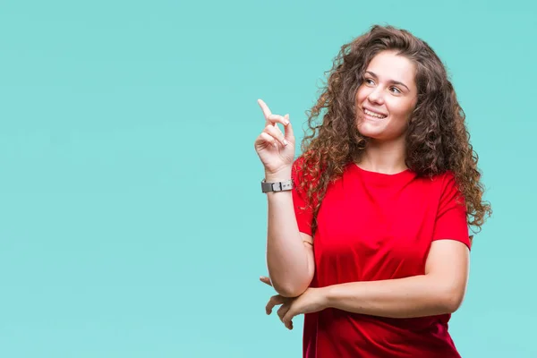 Mooie Brunette Krullend Haar Jong Meisje Dragen Casual Look Geïsoleerde — Stockfoto