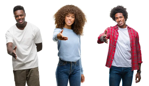 Collage Afroamerikanska Grupp Människor Över Isolerade Bakgrund Leende Vänliga Erbjudande — Stockfoto