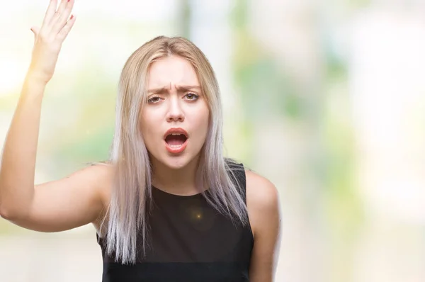 Junge Blonde Frau Über Isolierten Hintergrund Wütend Und Wütend Die — Stockfoto