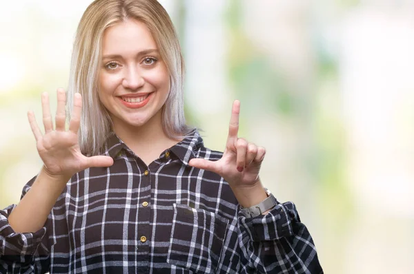 Mladá Blond Žena Izolované Pozadí Zobrazení Ukázal Prsty Číslo Sedm — Stock fotografie