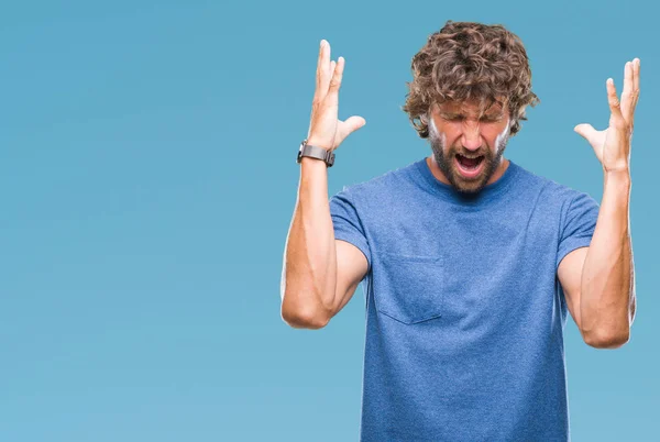 Hombre Modelo Hispano Guapo Sobre Fondo Aislado Celebrando Loco Loco — Foto de Stock