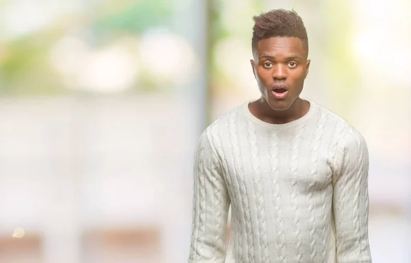 Jovem Afro Americano Sobre Fundo Isolado Com Medo Chocado Com — Fotografia de Stock