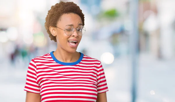 Güzel Genç Afro Amerikan Kadın Seksi Bir Ifadeyle Neşeli Mutlu — Stok fotoğraf