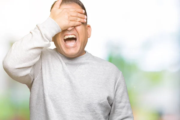 Arabischer Mann Mittleren Alters Sport Sweatshirt Vor Isoliertem Hintergrund Lächelnd — Stockfoto