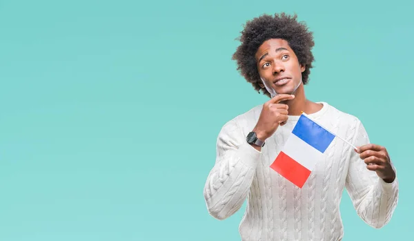 Bandeira Afro Americana França Sobre Fundo Isolado Rosto Sério Pensando — Fotografia de Stock