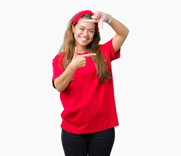 Junge Schöne Brünette Frau Trägt Rotes Shirt Über Isoliertem Hintergrund — Stockfoto