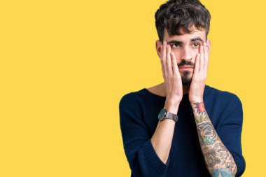 Yüz, depresyon ve üzüntü, kapsayan izole arka plan yorgun eller genç yakışıklı adam üzgün ve sorun için tahriş