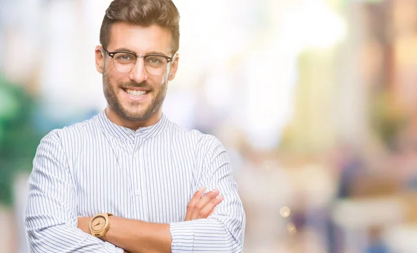 Joven Hombre Guapo Sobre Fondo Aislado Cara Feliz Sonriendo Con —  Fotos de Stock