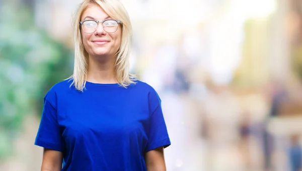 Jonge Mooie Blonde Vrouw Bril Geïsoleerde Achtergrond Glimlachend Uitziende Kant — Stockfoto