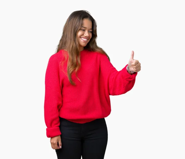 Jovem Bela Morena Mulher Vestindo Vermelho Inverno Suéter Sobre Isolado — Fotografia de Stock