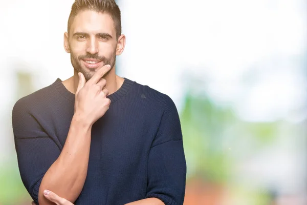 Der Junge Gut Aussehende Mann Trägt Einen Pullover Über Isoliertem — Stockfoto