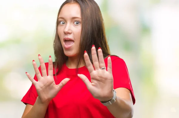 Junge Schöne Kaukasische Frau Über Isolierten Hintergrund Ängstlich Und Verängstigt — Stockfoto