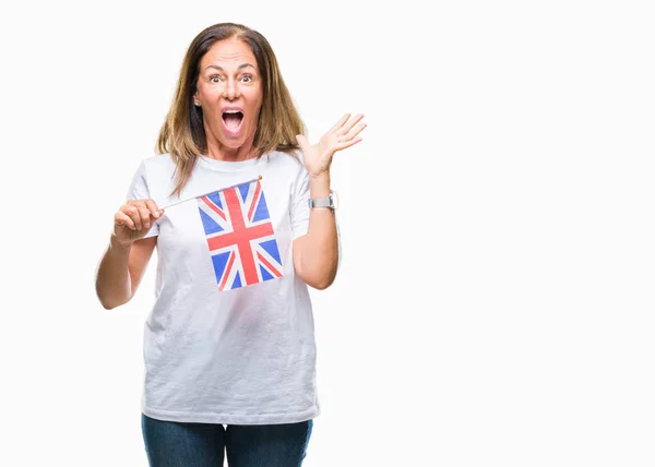 Mujer Hispana Mediana Edad Sosteniendo Bandera Del Reino Unido Sobre —  Fotos de Stock