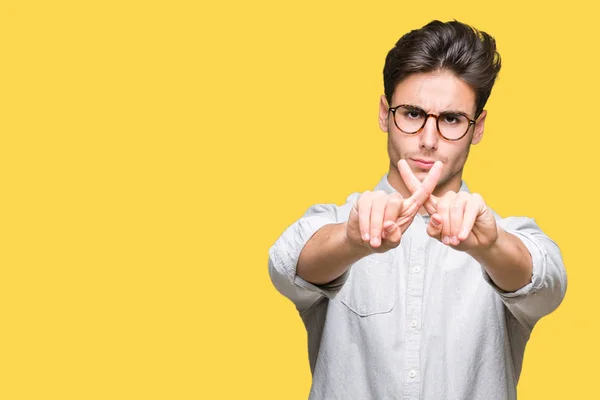 Joven Hombre Guapo Con Gafas Sobre Fondo Aislado Expresión Rechazo — Foto de Stock