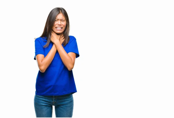 Giovane Donna Asiatica Sfondo Isolato Gridando Soffocare Perché Strangolare Doloroso — Foto Stock