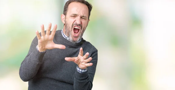 Stilig Medelåldern Senior Man Klädd Tröja Över Isolerade Bakgrund Rädd — Stockfoto