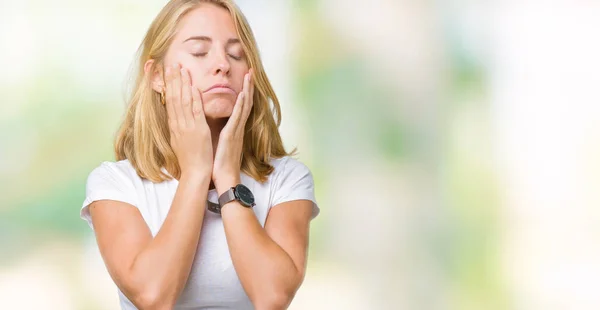 Schöne Junge Frau Trägt Legeres Weißes Shirt Über Isoliertem Hintergrund — Stockfoto