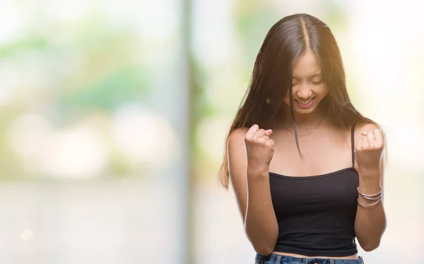 Junge Asiatische Frau Über Isolierten Hintergrund Sehr Glücklich Und Aufgeregt — Stockfoto