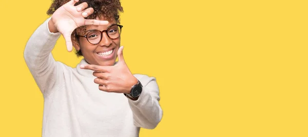 Beautiful Young African American Woman Wearing Glasses Isolated Background Smiling — Stock Photo, Image