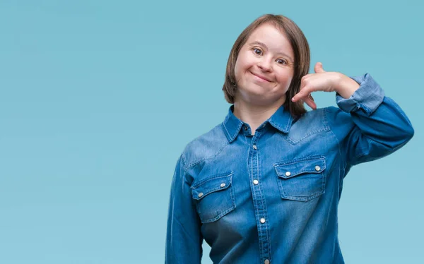 Молода Доросла Жінка Синдромом Вниз Над Ізольованим Тлом Посміхається Робити — стокове фото