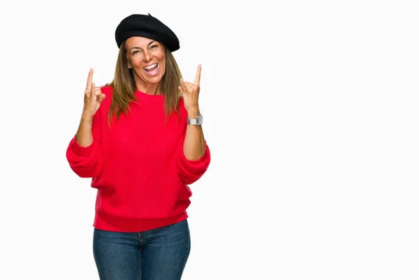 Middle Age Adult Woman Wearing Fashion Beret Isolated Background Shouting — Stock Photo, Image