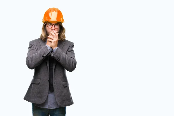 Jovem Arquiteto Bonito Homem Com Cabelos Longos Usando Capacete Segurança — Fotografia de Stock