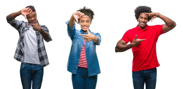 笑顔の幸せそうな顔で指と手作りフレーム分離の背景にアフロの髪を持つグループ アフリカ系アメリカ人人々 のコラージュ 創造性と写真のコンセプト — ストック写真