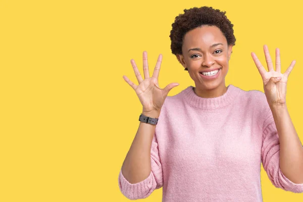 Hermosa Mujer Afroamericana Joven Sobre Fondo Aislado Mostrando Señalando Con —  Fotos de Stock