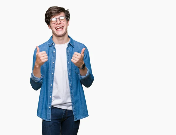 Joven Hombre Guapo Con Gafas Sobre Signo Éxito Fondo Aislado — Foto de Stock