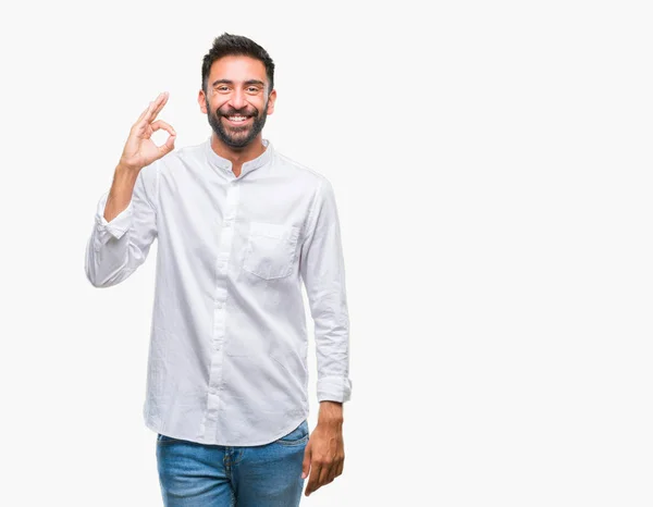 Hombre Hispano Adulto Sobre Fondo Aislado Sonriendo Positivo Haciendo Signo — Foto de Stock
