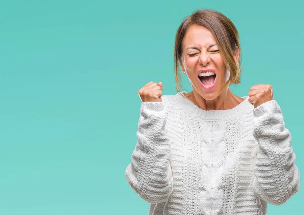 Donna Ispanica Anziana Mezza Età Che Indossa Maglione Invernale Sfondo — Foto Stock