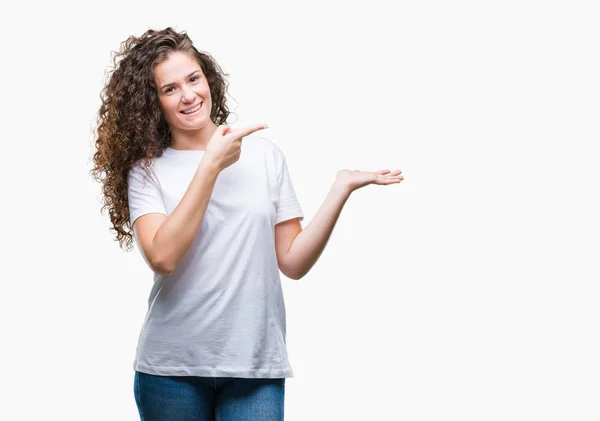 Schöne Brünette Lockige Haare Junges Mädchen Trägt Lässiges Shirt Über — Stockfoto