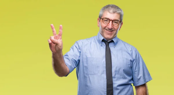 Bonito Homem Negócios Sênior Sobre Fundo Isolado Sorrindo Com Rosto — Fotografia de Stock