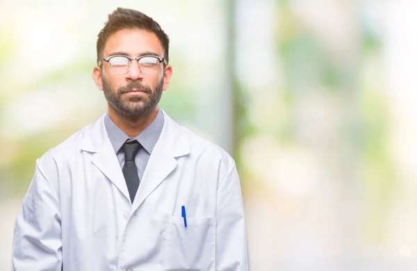 Scienziato Ispanico Adulto Uomo Medico Che Indossa Cappotto Bianco Sfondo — Foto Stock