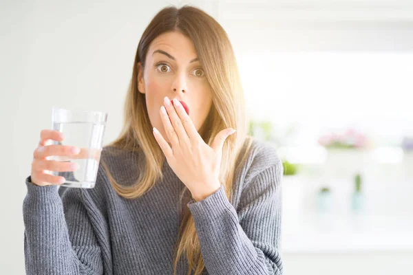 Young Beautiful Woman Drinking Glass Water Home Cover Mouth Hand — Stock Photo, Image