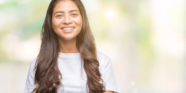 Giovane Bella Araba Donna Sfondo Isolato Volto Felice Sorridente Con — Foto Stock