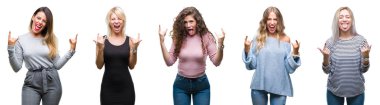 Kolaj deli ifade rock simge elle yapıyor ile bağırarak izole arka plan üzerinde genç güzel kadın. Müzik yıldızı. Ağır kavramı.