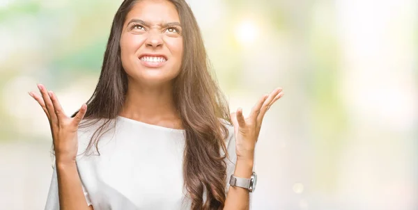 Jeune Belle Femme Arabe Sur Fond Isolé Fou Fou Crier — Photo