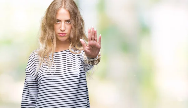 Bella Giovane Donna Bionda Che Indossa Maglione Righe Sfondo Isolato — Foto Stock