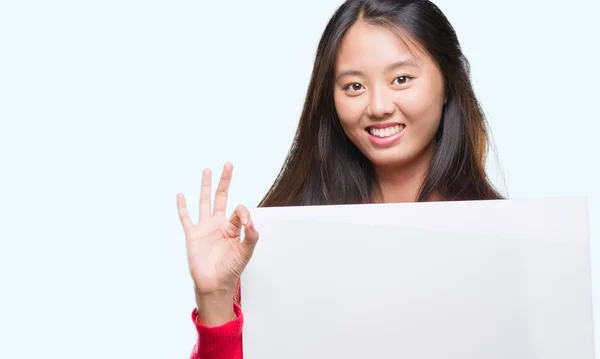 Jonge Aziatische Vrouw Houdt Van Banner Geïsoleerde Achtergrond Doen Teken — Stockfoto