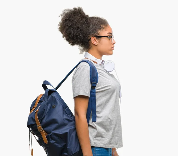 Jovem Afro Americana Estudante Mulher Vestindo Fones Ouvido Mochila Sobre — Fotografia de Stock