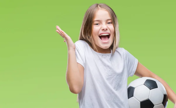 Genç Güzel Kız Futbol Futbol Topu Tutan Kocaman Bir Gülümseme — Stok fotoğraf