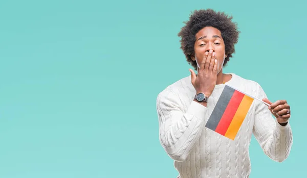 Афро Американец Флаг Германии Над Изолированным Фоном Покрывает Рот Рукой — стоковое фото