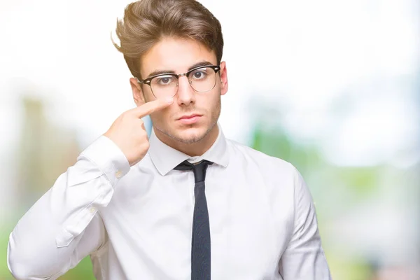 Joven Hombre Negocios Con Gafas Sobre Fondo Aislado Señalando Con —  Fotos de Stock