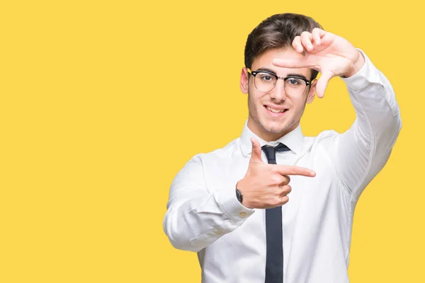 Fiatal Üzletember Szemüveg Viselése Alatt Elszigetelt Háttér Mosolyogva Így Keret — Stock Fotó