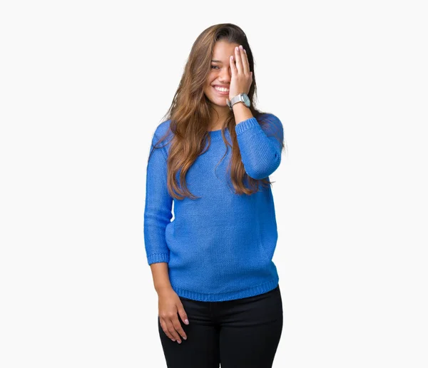Giovane Bella Donna Bruna Indossa Maglione Blu Sfondo Isolato Che — Foto Stock