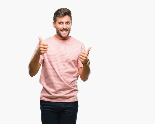 Joven Hombre Guapo Sobre Fondo Aislado Signo Éxito Haciendo Gesto —  Fotos de Stock