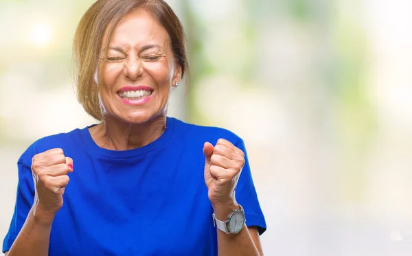 Middelbare Leeftijd Senior Latino Vrouw Geïsoleerde Achtergrond Enthousiast Voor Succes — Stockfoto