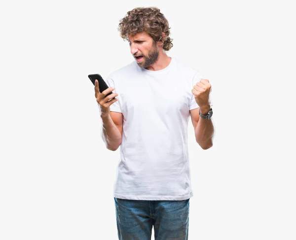 Knappe Man Van Spaanse Model Verzenden Bericht Sms Smartphone Geïsoleerde — Stockfoto