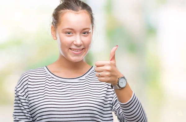 Joven Hermosa Mujer Caucásica Sobre Fondo Aislado Haciendo Pulgares Felices — Foto de Stock